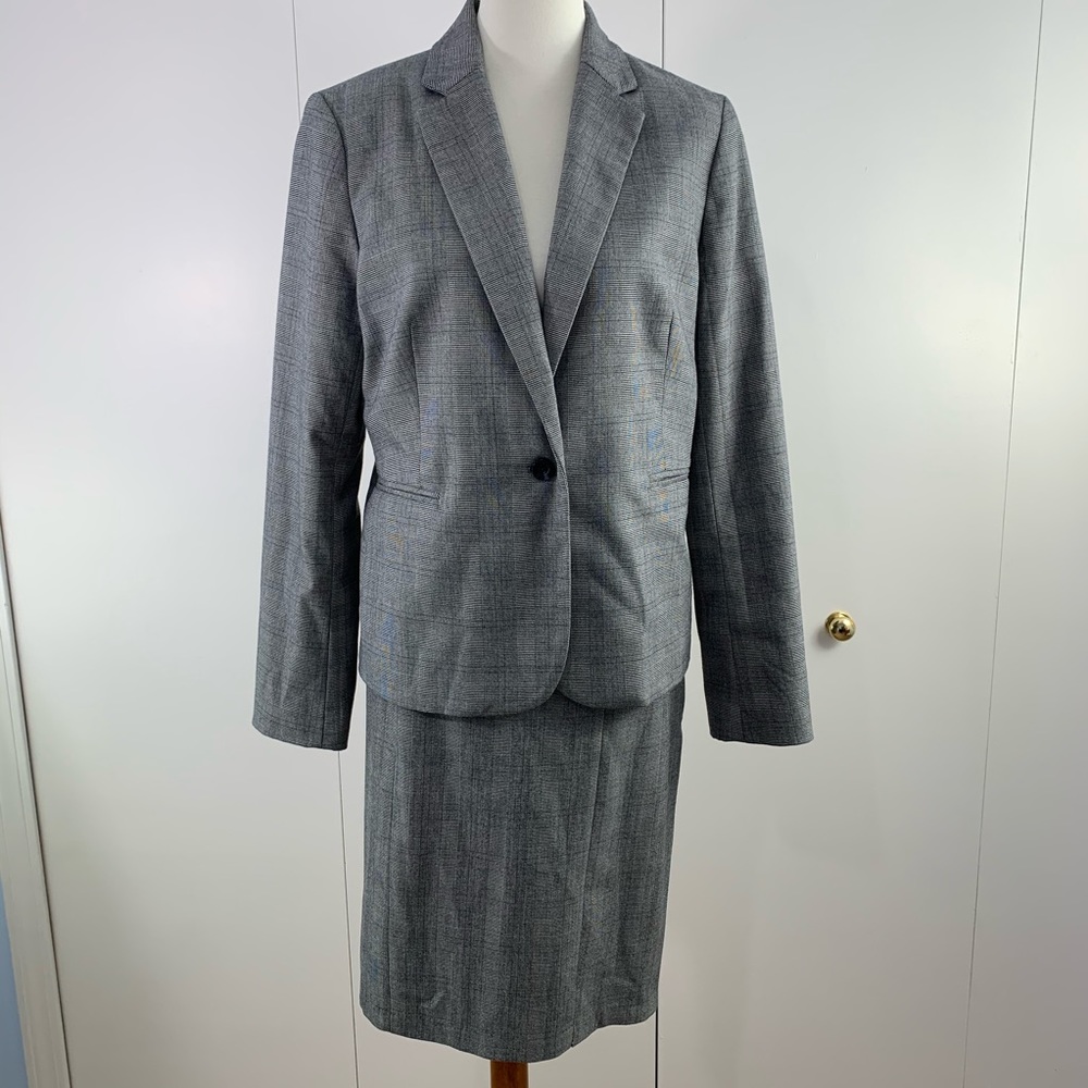Savile Row Co London large suit blazer skirt gray